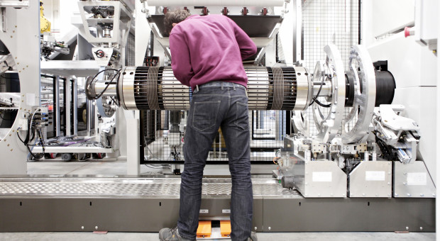 W związku z rozpoczęciem działalności nowego zakładu, na pracę będą mogli liczyć elektrycy, mechanicy, elektronicy, mechatronice programiści i magazynierzy. Fot. vmi-group.com VMI Poland zatrudni nawet 400 osób. Kogo konkretnie?
