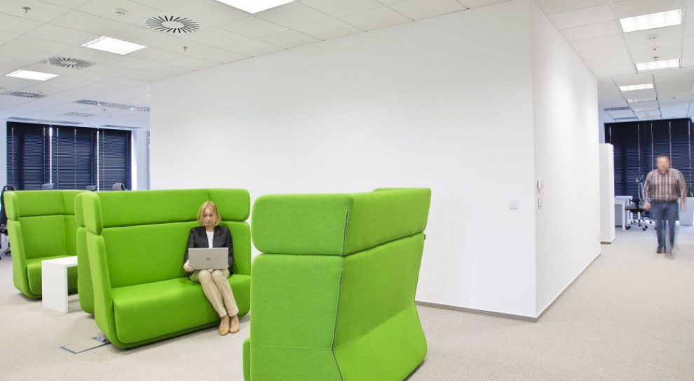 Radom Office Park, biuro PGZ Waryński, JMP Service, fot. Bartosz Syta Meble i dodatki do biura. Co jest trendy?