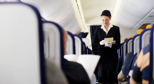 W poniedziałek (9 listopada) wieczorem spółka zaproponowała ok. 19 tys. przedstawicielom personelu pokładowego Lufthansy wypłatę jednorazowego, wyższego świadczenia za rok bieżący i możliwość wcześniejszego przejścia na emeryturę. Fot. Lufthansa/Facebook Kolejny dzień strajku stewardes i stewardów Lufthansy
