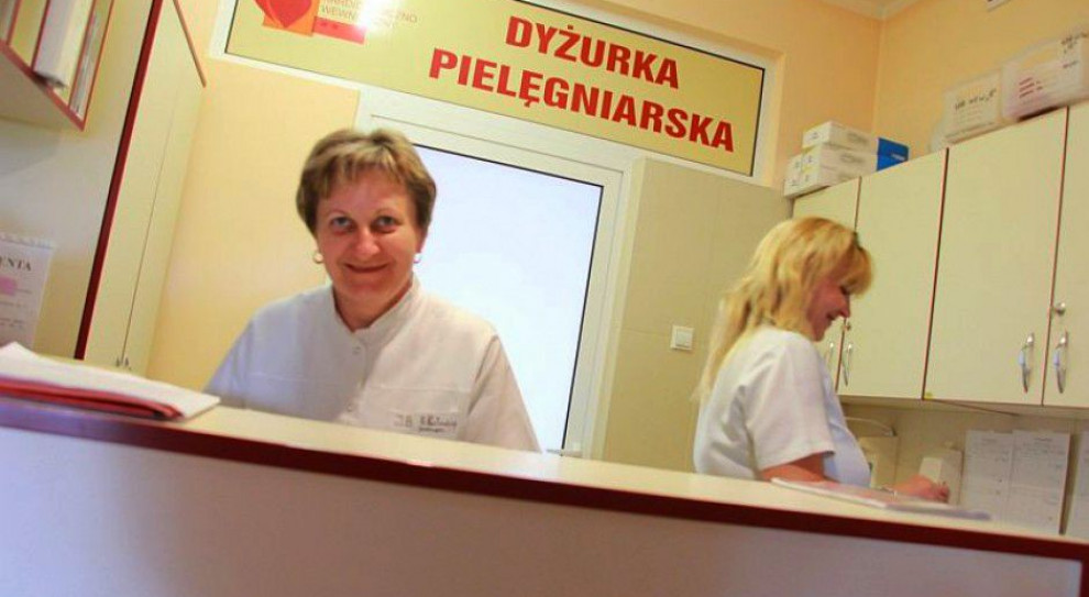 Pielęgniarki ze szpitali powiatowych m.in. w Strzelcach Opolskich i Kluczborku wciąż czeka na obiecane pieniądze. Fot. PTWP Opolskie: Pielęgniarki wciąż czekają na podwyżki