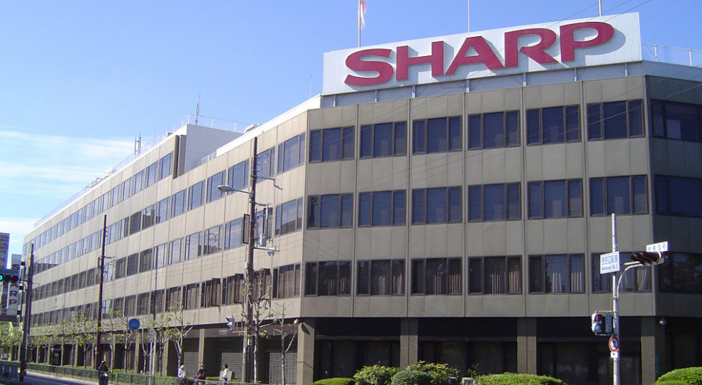 Sharp wyjaśnia jednak, że pracownicy nie mają obowiązku kupowania sprzętu tej firmy, ale producent wolałaby, aby załoga Sharpa bardziej wybierała jego produkty niż konkurencyjnych marek. Fot. Otsu4/wikimedia Sharp apeluje do pracowników: Kupujcie produkty firmy