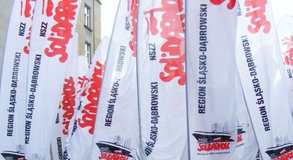 Zarząd Huty Bankowa uzasadnia planowane zwolnienia trudną sytuacją na rynku wyrobów hutniczych. Fot. .solidarnosckatowice.pl Protest w Hucie Bankowej. Pracownicy walczą o miejsca pracy