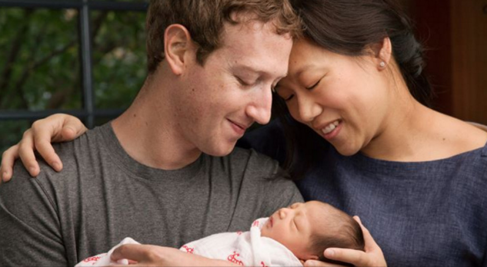 Mark Zuckerberg opublikował na Facebooku zdjęcie z żoną i córką. /Fot. Facebook Szef Facebooka został ojcem. Większość udziałów przekaże fundacji