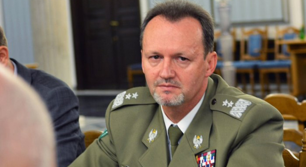 – Zbliżamy się do pewnej granicy, w której będzie nam trudno funkcjonować. Budżet Straży Granicznej to 1,3 mld zł, przemyt zatrzymany przez SG to 1,1 mld zł – poinformował generał Tracz (fot.msw.gov.pl). Praca w Straży Granicznej: Braki kadrowe, niewystarczający budżet