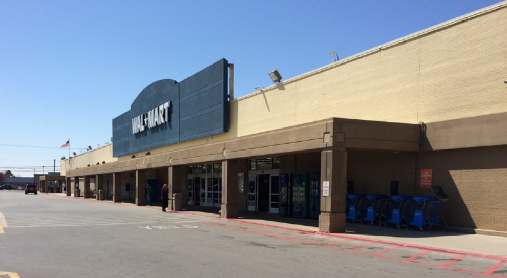 Według EPI rosnący deficyt handlu USA prawdopodobnie całkowicie zniweluje skutki utworzonych miejsc pracy w Wal-Mart (Fot. Flickr, Mike Kalasnik, CC2.0) Wal-Mart doprowadził do utraty 400 tys. miejsc pracy?