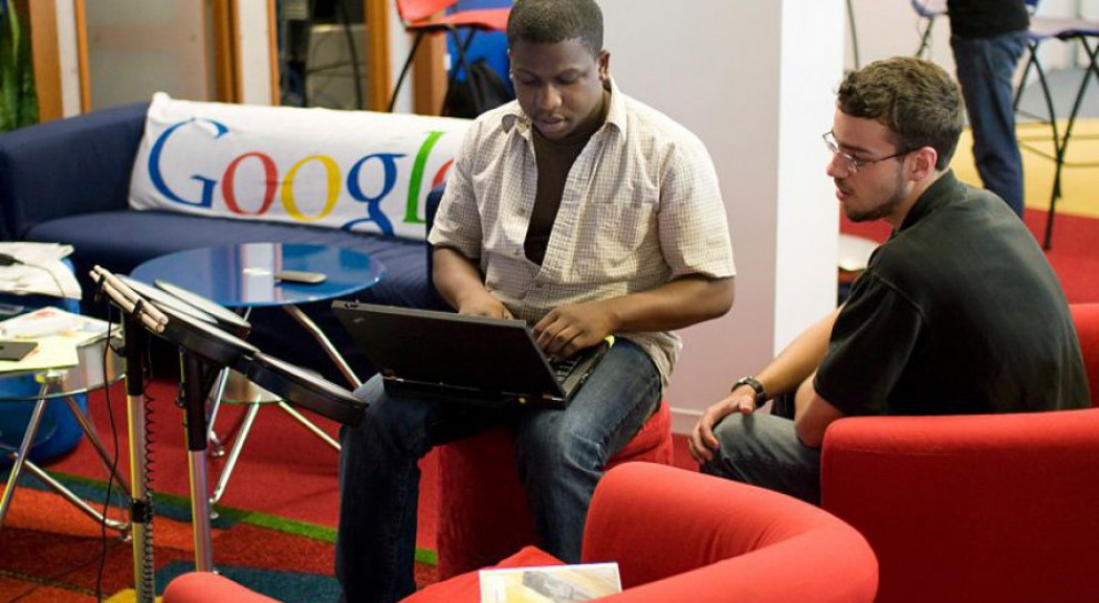 – Ocena kandydata na podstawie pierwszych 10 sekund jest bezwartościowa – uważa Laszlo Bock, wiceprezes Google. (Fot. mat. pras.). Jak Google rekrutuje i ocenia ludzi?
