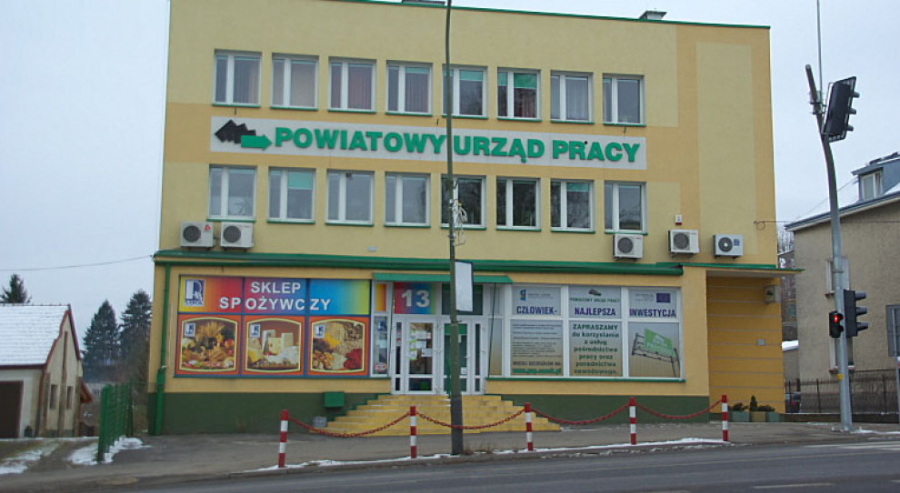 W ogólnej liczbie nowo rejestrujących się w urzędach pracy kobiety stanowiły – 52,3 proc. (fot. Lowdown/wikipedia/CC BY-SA 3.0) Bezrobocie w III kwartale 2015 r. GUS podał nowe dane