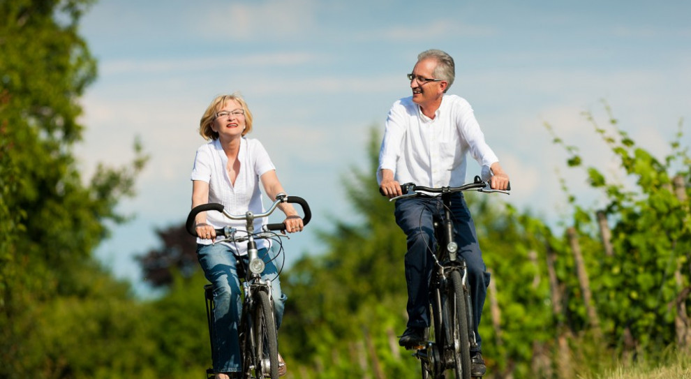 Fot. shutterstock Symboliczna waloryzacja rent i emerytur w 2016 r.