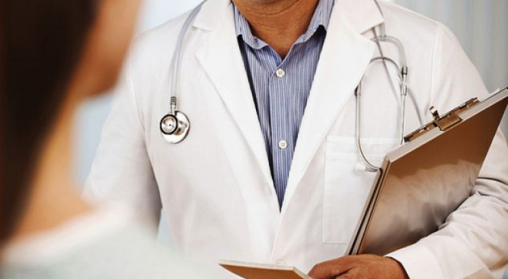 W Polsce najbardziej brakuje pediatrów, chirurgów ogólnych, chirurgów dziecięcych, diabetologów, genetyków klinicznych, lekarzy rodzinnych, kardiologów dziecięcych, nefrologów dziecięcych, alergologów oraz geriatrów (fot. flickr.com/PerformImpacted) Lekarze protestują przeciw obowiązkowi pracy w Polsce po rezydenturze