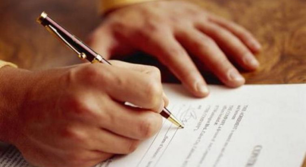 MRPiPS ma nadzieję, że "umowy śmieciowe" nie będą obejściem prawa, tylko będą zawierane tam, gdzie jest to konieczne (fot. kitieas4/cc/flickr.com) Rząd zapowiada twardą walkę z "umowami śmieciowymi"