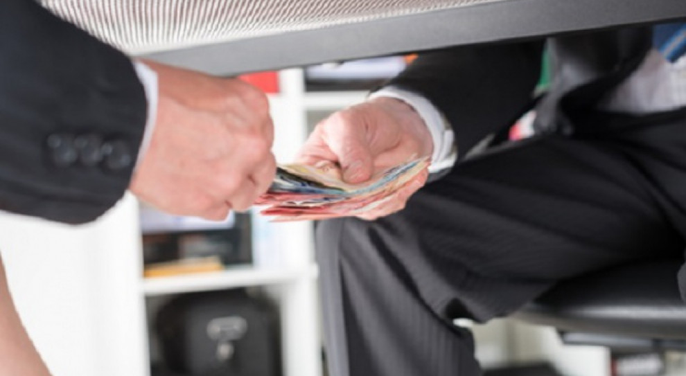 Korupcja w sieciach handlowych to duży problem ( fot. shutterstock.com) Afera korupcyjna obejmuje większość sieci handlowych w Polsce