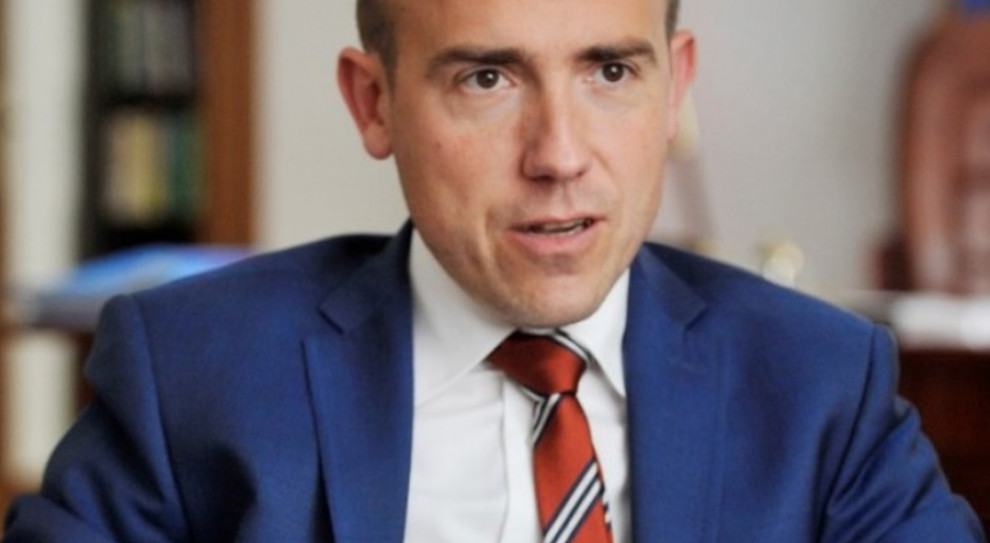 Jak informuje Borys Budka, PO podnosi też we wniosku kwestię m.in. likwidacji konkursów na wyższe stanowiska w służbie cywilnej (mat. pras.) PO kieruje wniosek do TK ws. ustawy o służbie cywilnej