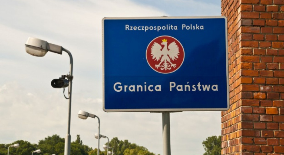 Trwają prace nad zrównaniem praw emerytalnych celników z przedstawicielami armii i policji. (Fot. Manolo Gómez/Flickr.com/CC BY 2.0) Celnicy przejdą na emeryturę po 15 latach służby?
