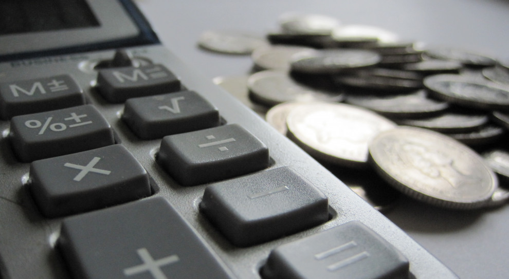 Wprowadzenie górnego progu w programie 500+ znacznie zwiększyłoby koszt obsługi. (Fot.: Flickr, Images Money, CC2.0) Nie będzie górnego limitu zarobków dla 500+