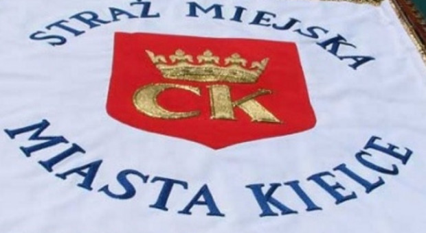 Zgłoszenie o zamiarze przeprowadzenie referendum dot. likwidacji straży miejskiej w Kielcach złożyli w tamtejszym Urzędzie Miasta działacze partii KORWiN (fot.strazmiejska.kielce.pl) W Kielcach zlikwidują straż miejską?