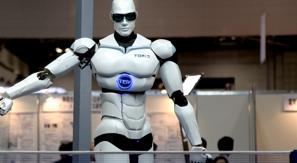 Zniknięcie jednych stanowisk będzie miało przełożenie na wzrost zapotrzebowania na specjalistów w innych obszarach. (Fot.: Wikipedia, Humanrobo, CC3.0) Co trzeci Polak boi się automatyzacji pracy