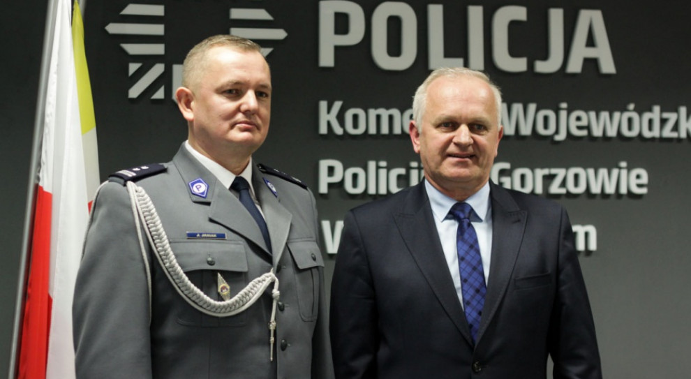 Nowy szef lubuskiej policji dobrze ocenił kwalifikacje podległej mu kadry kierowniczej. (fot.: lubuska.policja.gov.pl) Mł. insp. Jarosław Janiak szefem lubuskiej policji