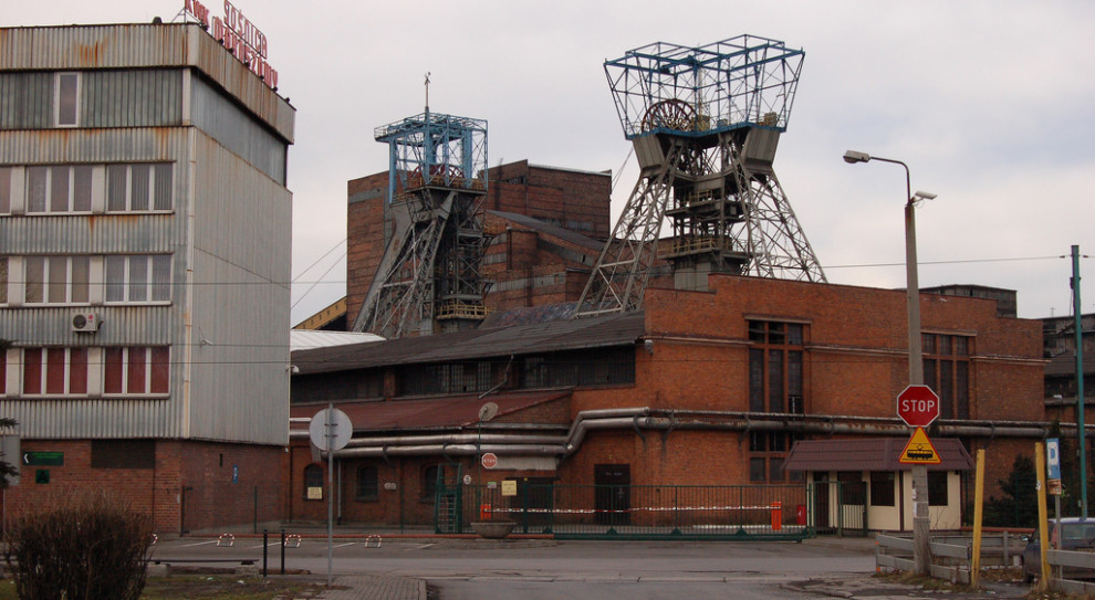 Kopalnia Makoszowy wciąż nie ma inwestora, a załoga coraz bardziej obawia się o swoją przyszłość. (Fot.: Flickr, Kris Duda, CC2.0) Związkowcy domagają się od Beaty Szydło szybkiego działania w sprawie KWK Makoszowy
