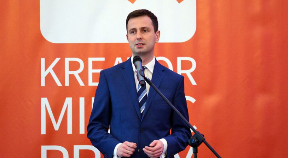 Tylko w przypadku rodzin z jednym dzieckiem trzeba będzie spełnić kryterium dochodowe (fot. Facebook) PSL proponuje: Złotówka za złotówkę w programie 500+
