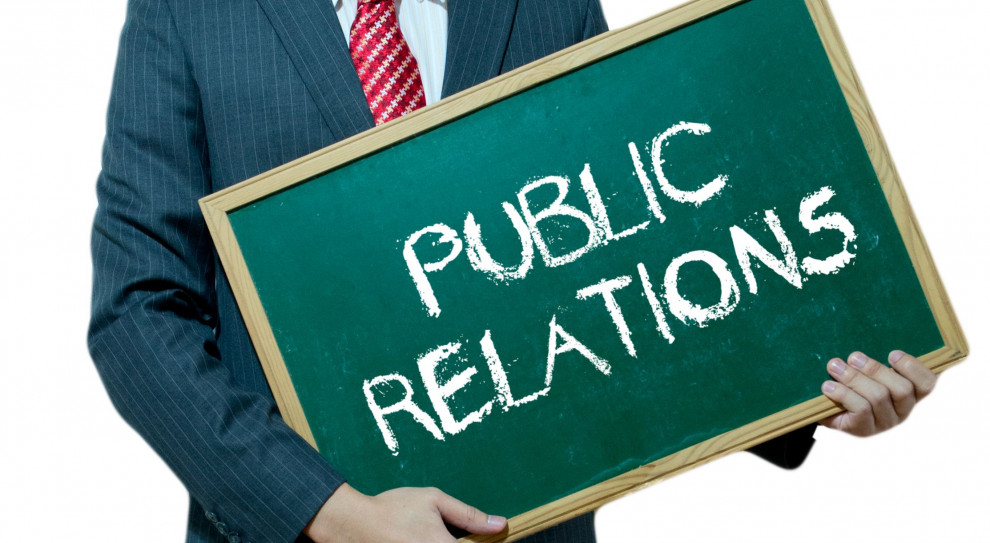13 372 zł brutto – to mediana wynagrodzeń kierownika ds. PR. (Fot. shutterstock) Wynagrodzenia w public relations. Ile zarabia PR-owiec?