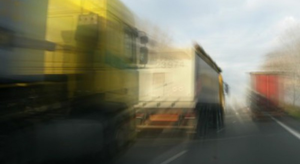 W 2015 r. obowiązywał kontyngent w wysokości 250 tys. zezwoleń dla polskich kierowców podzielonych na trzy kategorie: przewozy tranzytowe, przewozy dwustronne i tzw. kraje trzecie (fot. PTWP) Polscy przewoźnicy uspokajają: Nie planujemy żadnych protestów