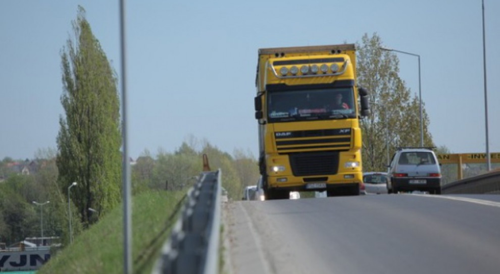 Jan Buczek wraz z delegacją Stowarzyszenia Międzynarodowych Przewoźników Drogowych spotkał się w środę (10 lutego) w Brukseli z szefem dyrekcji generalnej ds. transportu i mobilności KE Henrikiem Hololeiem. (Fot. PTWP) Polscy przewoźnicy ostrzegają KE przed sporem z Rosją