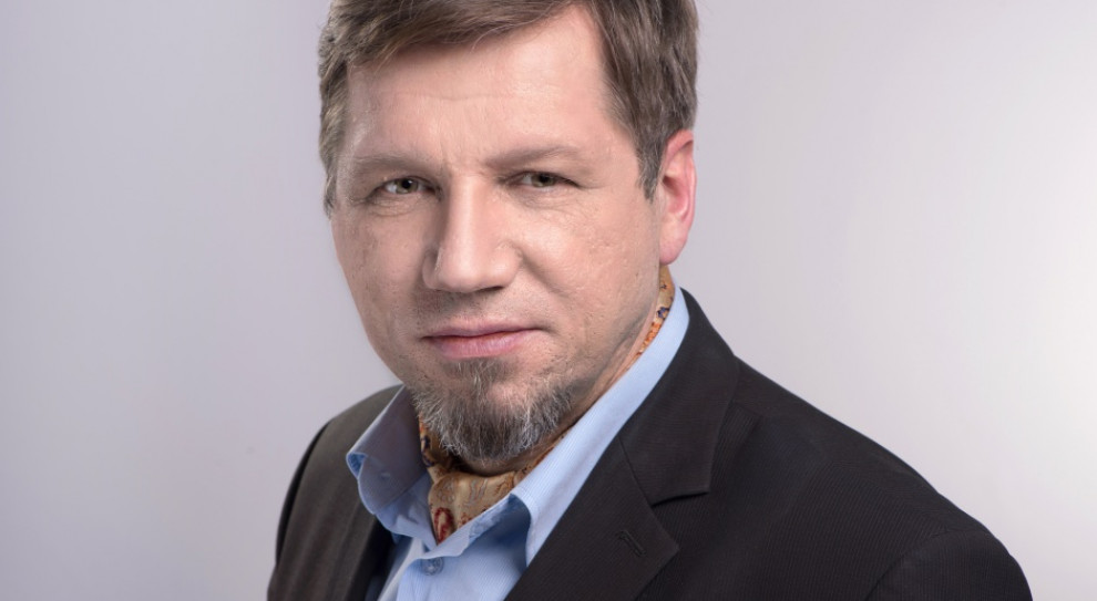 W życiu uczymy się różnych zachowań i nawyków. Często przyswajamy je intuicyjnie. W świecie wirtualnym nie wszystko da się zrobić intuicyjnie. Stąd musimy włożyć pewien wysiłek, by nauczyć się funkcjonowania w tym świecie. Musimy również nauczyć się bezpiecznego poruszania się w Internecie - mówi minister Kołodziejski (Fot.arch.MC) Witold Kołodziejski o wdrożeniu przepisów o big data