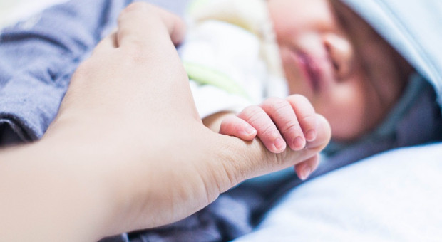 Najlepsza sytuacja demograficzna jest w tych europejskich krajach, gdzie dąży się do zmiany modelu rodziny - na taki, gdzie oboje rodzice pracują i dzielą się obowiązkami domowymi. (fot. pixabay) Dzięki programowi "Rodzina 500+" czeka nas baby boom?