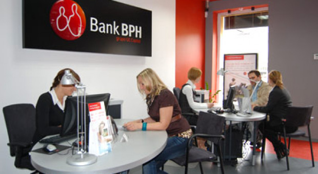 Pod koniec ub.r. Bank BPH zdecydował o wdrożeniu planu transformacji biznesowej na lata 2015 - 2020, w tym transformacji sieci sprzedaży. (fot. Bank BPH) Związkowcy weszli w spór zbiorowy z bankiem BPH