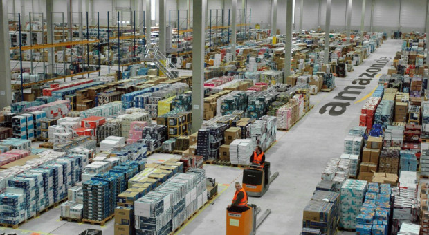 Amazon oferuje kierownikom wynagrodzenie składające się z trzech części – płacy podstawowej, gwarantowanej premii dwuletniej, która jest niezależna od wyników oraz pakietu akcji pracowniczych. (Fot. Amazon) Amazon chce zatrudnić polskich absolwentów
