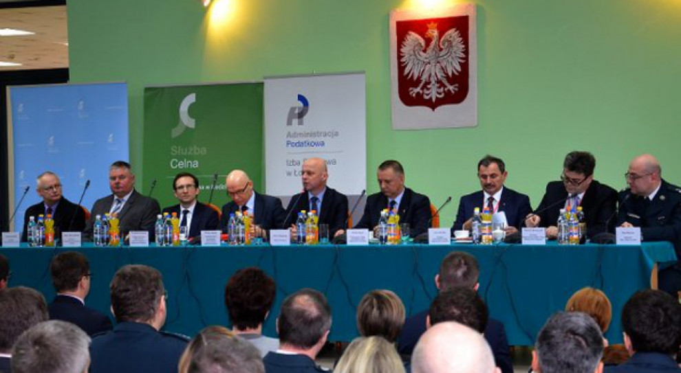 Projekt ustawy o Krajowej Administracji Skarbowej powinien zostać opublikowany do końca marca (fot. twitter/Ministerstwo Finansów) Ustawa o Krajowej Administracji Skarbowej: Działanie urzędów sprawniejsze i bardziej efektywne