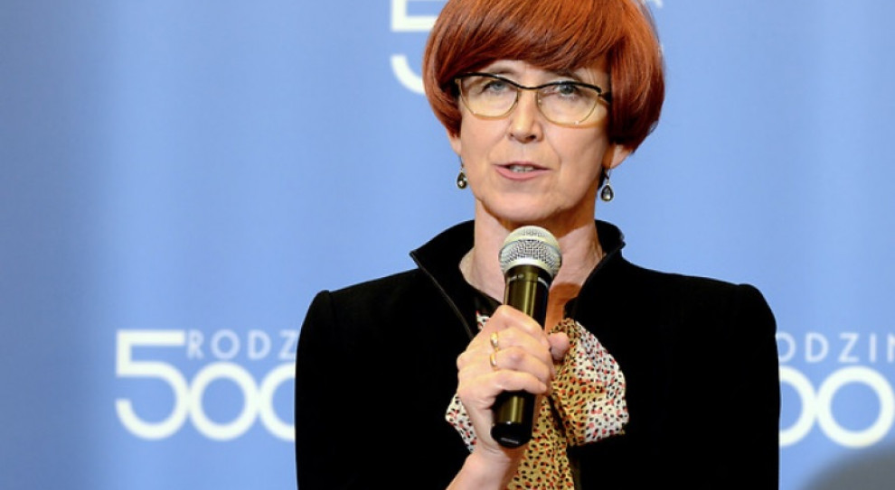 Rafalska zapewniła, że MRPiPS robi wszystko, by w momencie startu programu, kiedy liczba wniosków będzie prawdopodobnie bardzo duża, była możliwość składania wniosków różnymi kanałami (fot.mpips.gov.pl) 500 zł na dziecko: Wnioski w programie 500+ bezpłatne. Nie można pobierać pieniędzy za ich złożenie