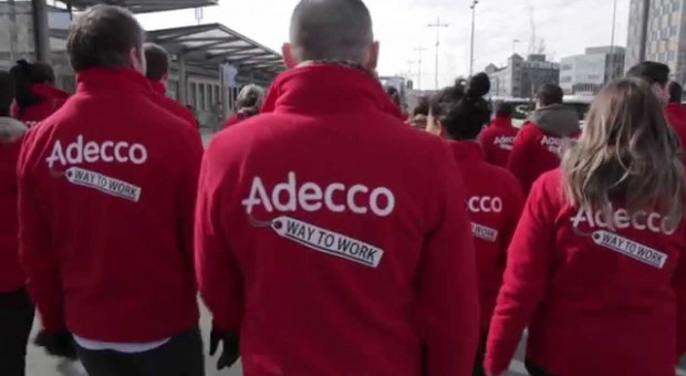 Tegoroczną edycję programu zasili 7 tys. pracowników Adecco. (Fot.: Youtube) Adecco "Street Day": Warsztaty na ulicach miast dla poszukujących pracy