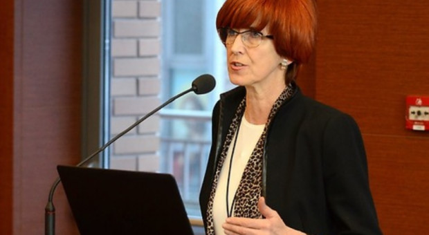 Pracownicy na to czekają, to jest potrzebne rozwiązanie - powiedziała minister (Elżbieta Rafalska, fot.mpips.gov.pl) Minimalna stawka godzinowa, Rafalska: Ustawa może obowiązywać od września