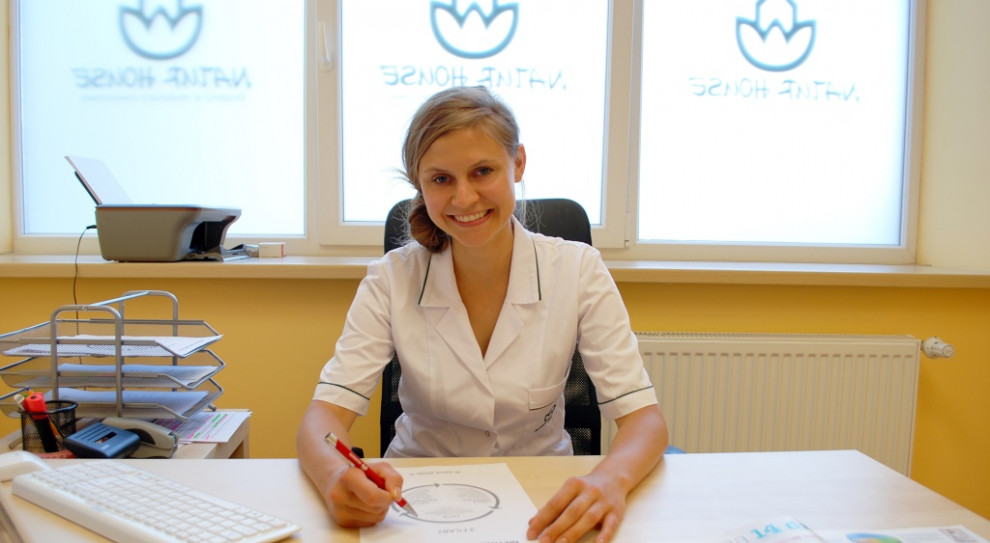 Firma poszukuje m.in. asystentów dietetyków odpowiedzialnych za obsługę klienta i kwestie organizacyjne związane z działalnością punktu. (Fot. Naturhouse) Naturhouse rekrutuje. Poszukiwani nie tylko dietetycy