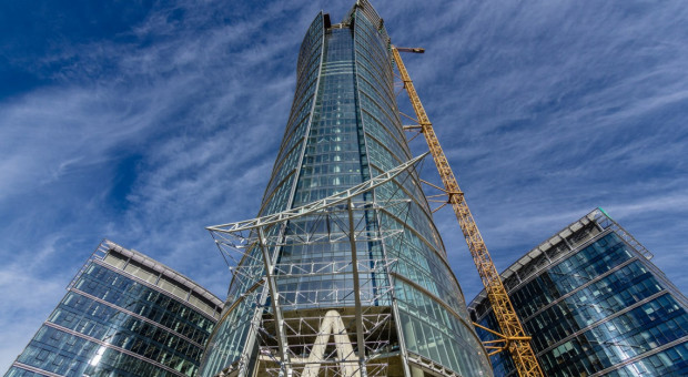Budowa Warsaw Spire, warszawskiego wysokościowca o powierzchni ponad 100 tys. mkw. i wysokości 220 m (mat.pras.) Co piąty polski pracownik jest związany z budowlanką