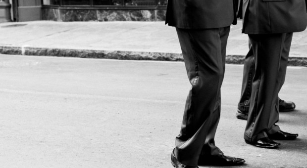 W ubiegłym roku do największych cięć doszło w BGŻ BNP Paribas i Alior Banku. (Fot.: Pexels) Coraz więcej bankowców traci pracę