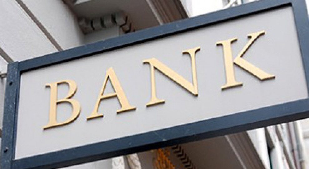 Dwie trzecie badanych pracowników banków twierdzi, że spotkało się z nadmierną presją przełożonych na wyniki. (Fot. Flickr, Mark Moz, CC BY 2.0) Praca bankowców: Zamrożone pensje, nierealne plany i nadmierna presja