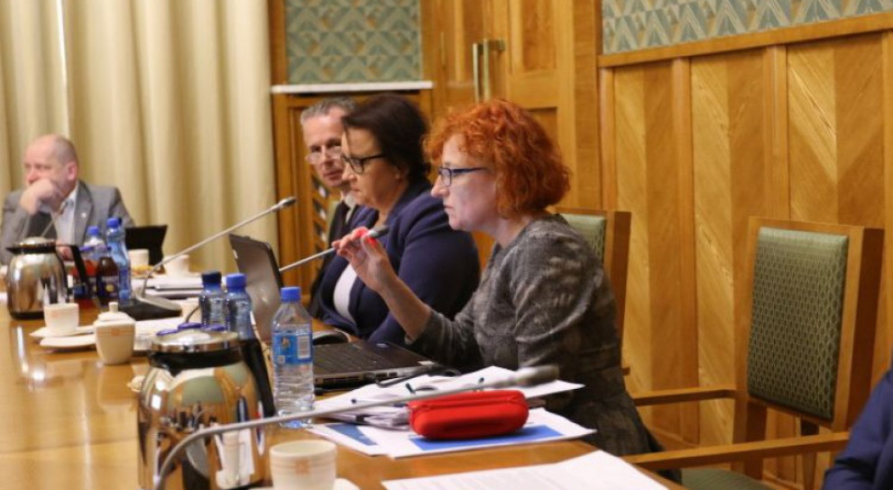 W spotkaniu z kierownictwem MEN udział wzięli przedstawiciele nauczycielskich związków zawodowych (fot.men.gov.pl) Zmieni się system wynagrodzeń nauczycieli. Jak?