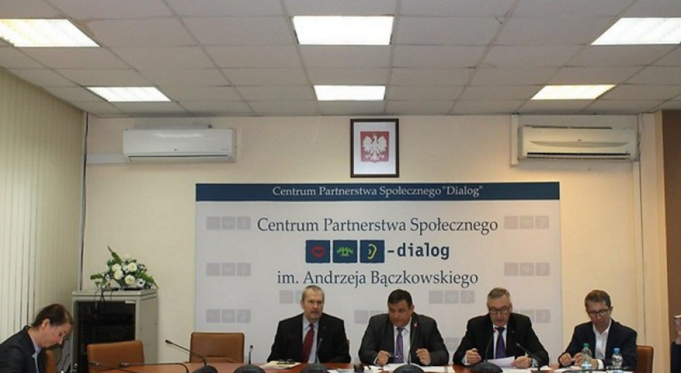 Podstawowym celem projektowanej nowelizacji ustawy jest rozszerzenie zakresu podmiotowego prawa do tworzenia i wstępowania do związków zawodowych. (Fot.: mpips.gov.pl) Ustawa o związkach zawodowych: Konsultacje będą dłuższe