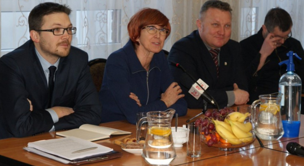 Minister rodziny, pracy i polityki społecznej odniosła się do najnowszych danych GUS o bezrobociu. (fot.:twitter.com/E_Rafalska) Rafalska, bezrobocie: Wreszcie mamy rynek pracownika