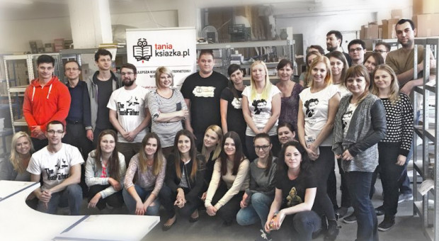 Od początku swojej działalności "Tania Książka" sprzedała ponad 2,5 mln produktów. Najlepiej sprzedającą się książką były "Ukryte terapie" autorstwa Jerzego Zięby. (fot. mat.pras.) Biznes w sieci może się udać. Sukces polskiej e-księgarni