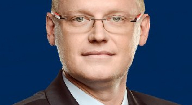 Paweł Gruza urodził się 1 czerwca 1977 roku w Warszawie (fot. twitter/Paweł Gruza) Paweł Gruza nowym wiceministrem skarbu państwa