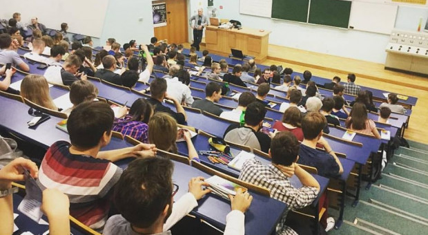 Rejestrację kandydatów w systemie internetowym uruchomił już Uniwersytet Wrocławski, gdzie na kandydatów na studia licencjackie i dzienne magisterskie czeka ok. 8,2 tys. miejsc (fot.facebook.com/uniwroc) Studia, rekrutacja: Uczelnie uruchamiają nowe kierunki by przyciągnąć studentów
