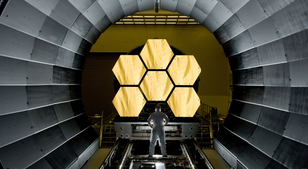 Miesięczna średnia płaca projektanta to 6089 zł brutto (fot.NASA/MSFC/David Higginbotham) Projektant, inżynier ds. produktu, inżynier konstruktor - zarobki w B+R bez tajemnic