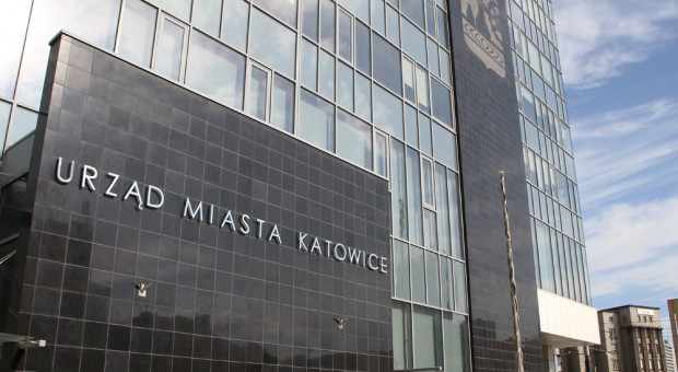 Nie mając dostępu do informacji publicznej dotyczącej urzędniczych nagród, obywatele czerpią wiedzę na ten temat z mediów (fot.katowice.eu) Nagrody dla urzędników powinny być jawne?