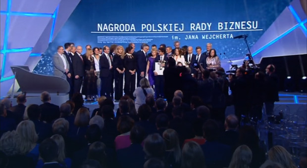 W kategorii "Sukces" nagrodzony został Dariusz Miłek, prezes i twórca grupy CCC, która w Polsce zatrudnia 6 tys. osób. (fot. Polska Rada Biznesu) Miłek, Kułakowski i Kucharska-Dziedzic wyróżnieni przez Polską Radę Biznesu