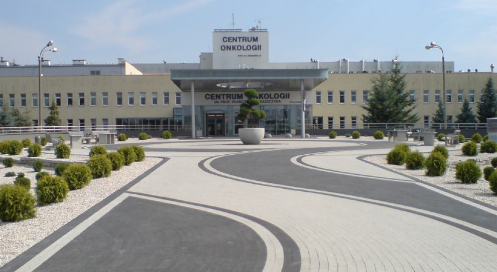 Centrum Onkologii w Bydgoszczy musi zaoszczędzić 2 mln zł miesięcznie (fot.wikipedia.org/Darpaw) Bydgoszcz, Centrum Onkologii: Lekarze dostaną niższe pensje?