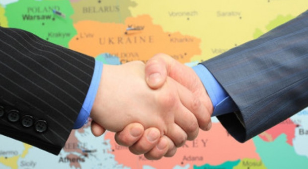 Dyrektywa sezonowa musi być wdrożona do końca września (fot.ewlgroup.eu) Zatrudnianie cudzoziemców, zmiany: Od 2017 r. obcokrajowcy będą zarabiać tyle samo, co Polacy