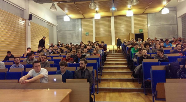 Uczniowie z mazowieckich szkół ponadgimnazjalnych mogą ubiegać się o miejsce w Polsko-Japońskiej Akademii Technik Komputerowych w Warszawie (fot.facebook.com/polskojaponska) Konkurs na bezpłatne studia w Polsko-Japońskiej Akademii Technik Komputerowych